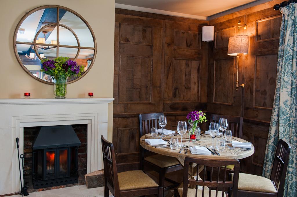 The White Hart, Overton מראה חיצוני תמונה